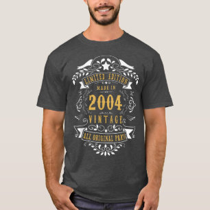 18 Jahre alt 18. Geburtstag Geboren im Jahr 2004 J T-Shirt