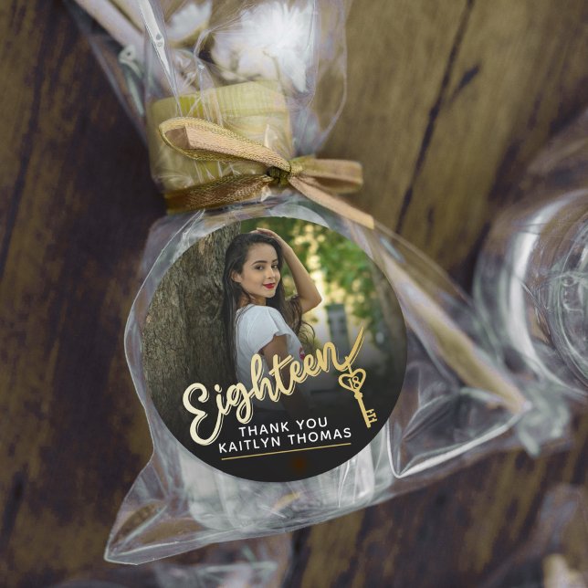 18th Birthday photo script gold effect 18 key Runder Aufkleber (Von Creator hochgeladen)