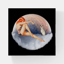 1950 Button-Up-Girl mit Jupiter-Aufstieg