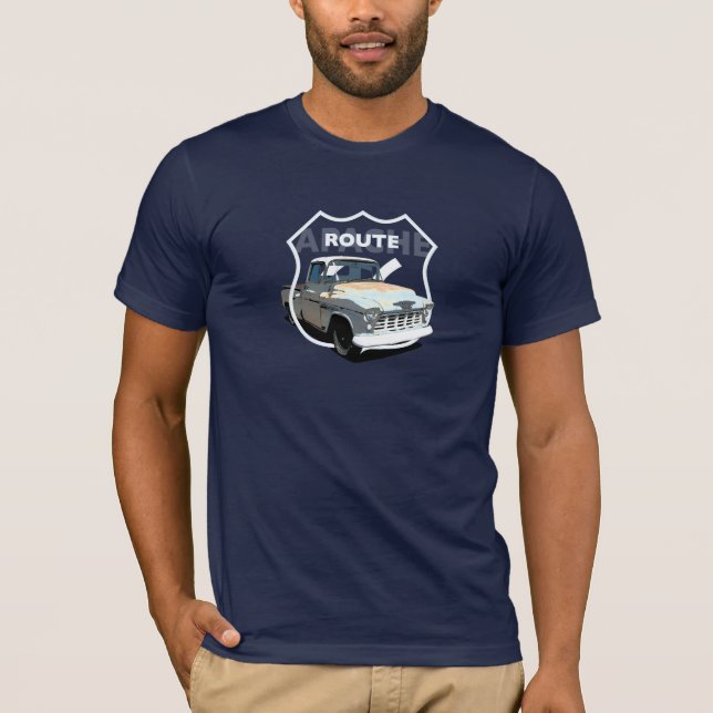 1955 Chevrolet Apache Truck. 1955 Chevy Truck.  T-Shirt (Vorderseite)