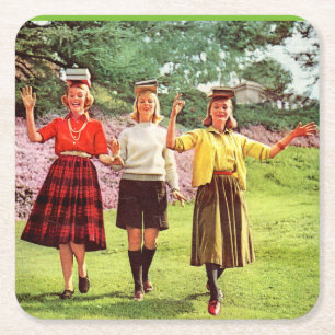 1960 Mädchen im Teenageralter mit Büchern auf dem  Rechteckiger Pappuntersetzer