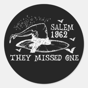 1962 Sie verpassten eine Salem-Hexe Halloween  Runder Aufkleber