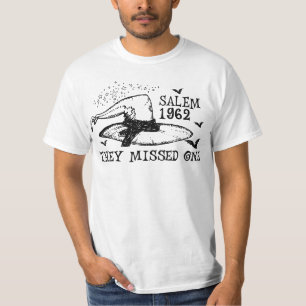 1962 Sie verpassten eine Salem-Hexe Halloween T-Shirt