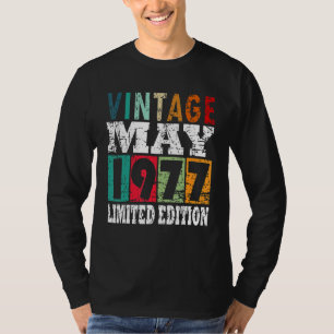 1977 Jahr Geboren im Mai Geburtsjahr Sprichwort 1 T-Shirt
