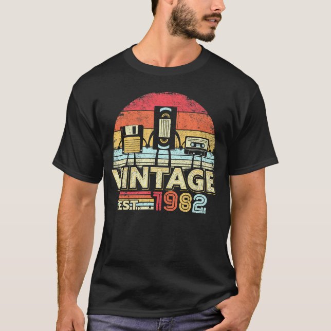 1982 Geburtstag Funny Music Tech Spaß T-Shirt (Vorderseite)