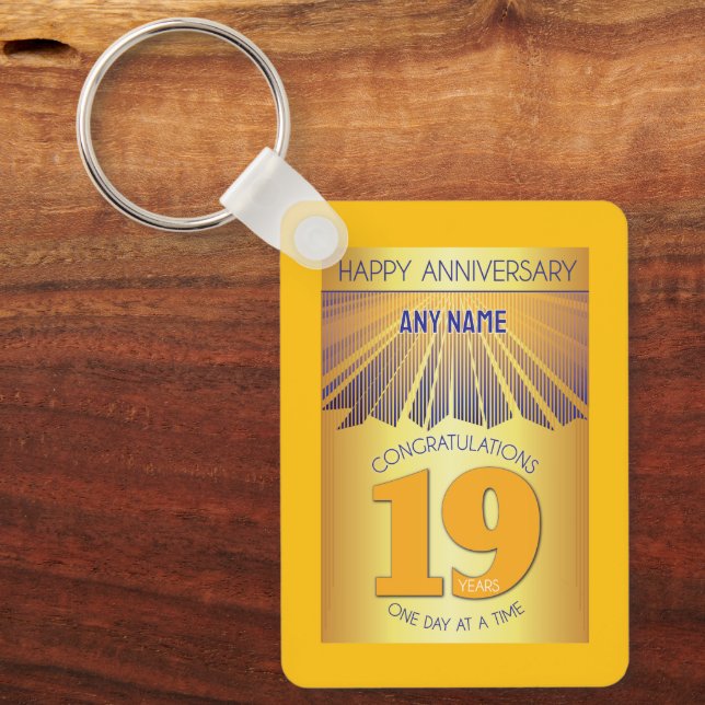 19 Year Sober Anniversary | Golden Ray 12 Step Schlüsselanhänger (Vorderseite)