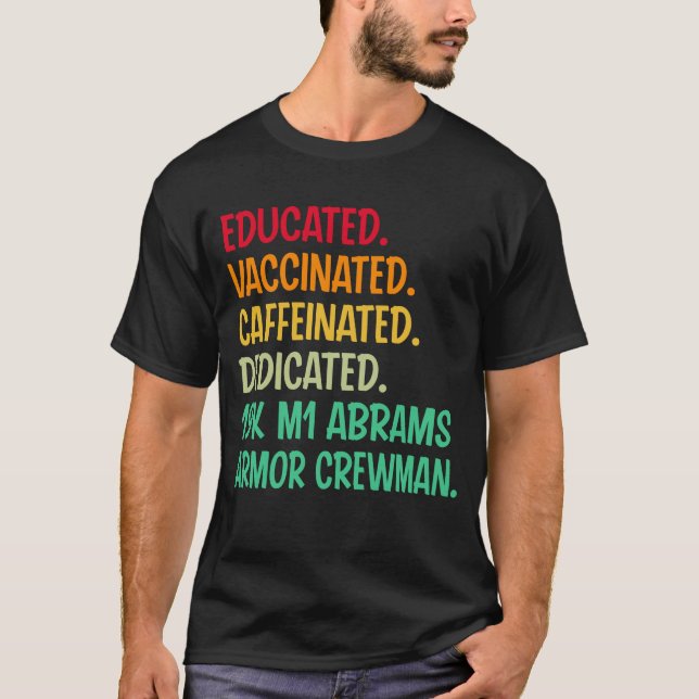 19K M1 Abrams Armor Crewman. Erziehtes geimpftes C T-Shirt (Vorderseite)