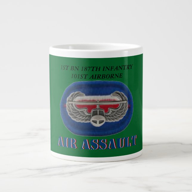 1. BATAILLON-187. INFANTERIE-101. IM FLUGZEUG Jumbo-Tasse (Vorderseite)