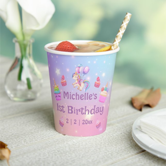 1. Geburtstag Einhorn Kuchen mädchenhaft bunt nied Pappbecher (In Situ)