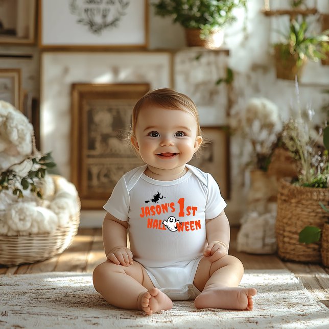 1. Halloween-Geist-Orangentypografie-Hexe Baby Strampler (Von Creator hochgeladen)