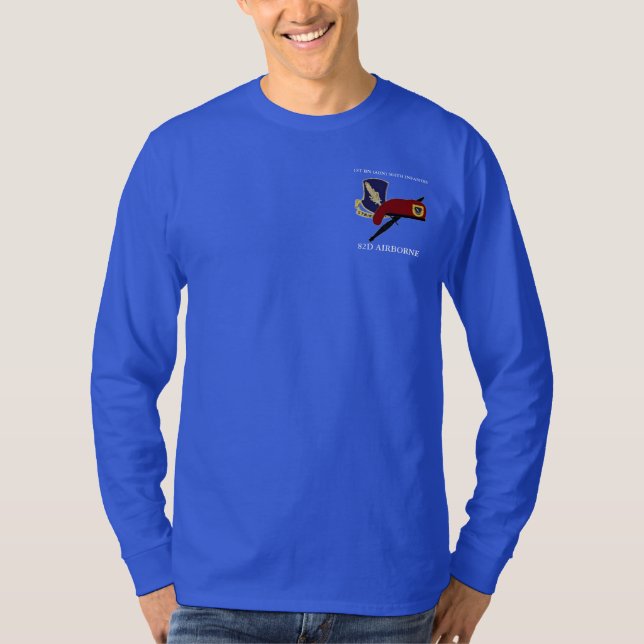 1. IM FLUGZEUG SHIRT DER BN-504. INFANTERIE-82D (Vorderseite)