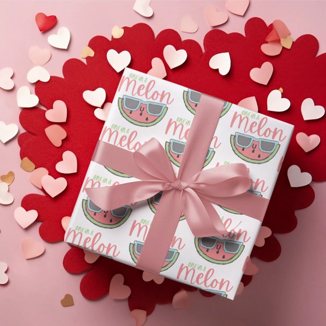 1 in einem Melon Wrapping Paper Flat Sheet Set 3 Geschenkpapier Set (Celebrate someone special this Valentine's Day with this cute, "One in a melon" wrapping paper set! )