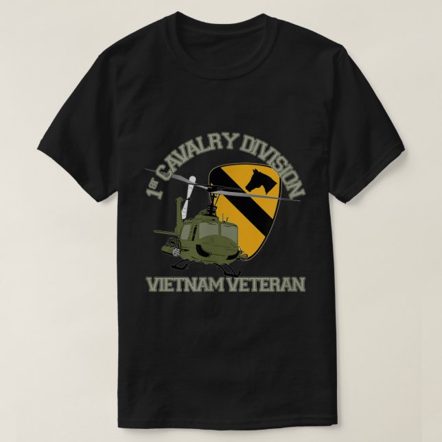 1. Kavalry Division Vietnam Veteran UH1 Gunship V T-Shirt (Design vorne)