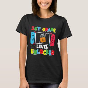 1. Klasse freigeschaltet Zurück zur Schule Erster T-Shirt