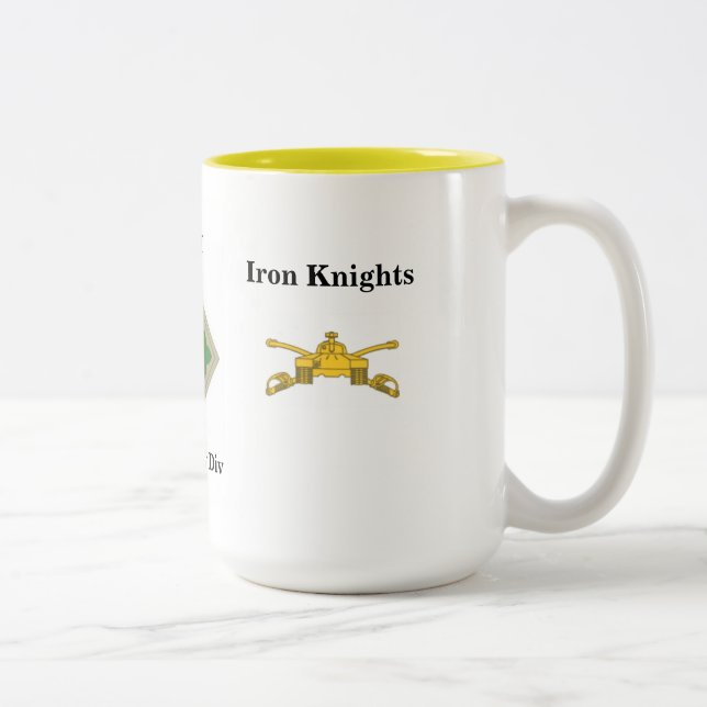 1. Rüstungs-4. Infanterie-Tasse der Bn-66. Zweifarbige Tasse (Rechts)
