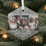 1. Weihnachten als Mr. & Mrs. ・ 3 Foto Grau Imitat Ornament Aus Glas<br><div class="desc">Feiern Sie einen fröhlichen 1. Urlaub als verheiratetes Ehepaar mit einem maßgeschneiderten "Unser erstes Weihnachtsfest als Mr. & Mrs." Imitat aus sechseckiger Glasschmuck. Alle Texte und Bilder auf dieser 3-Foto-Collage-Vorlage sind einfach zu personalisieren. (IMAGE PLACEMENT TIP: Eine einfache Möglichkeit, ein Foto genau so zu positionieren, wie Sie es gewollt haben,...</div>