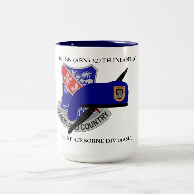 1ER BN (ABN) 327E MUG D'INFANTERIE (Centre)