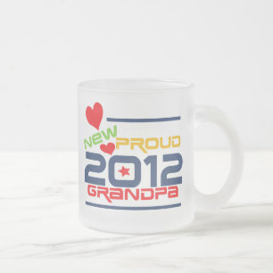 2012 Proud Grandpa T-Shirts und Geschenke Mattglastasse