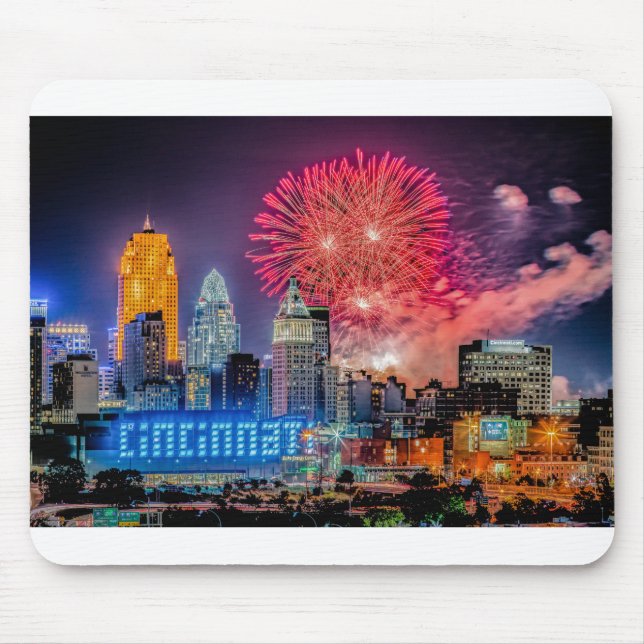 2019 WEBN Fireworks Cincinnati Skyline Photograph Mousepad (Vorne)
