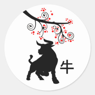 2021 chinesische Neujahrsblüten aus Ox und Rot Runder Aufkleber