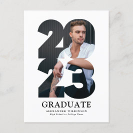 2023 Moderne Typografie Trendy Foto Abschluss Einladungspostkarte