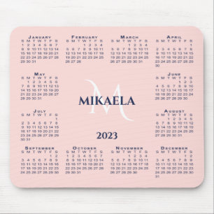 2023 Name des Kalenderschecks auf Korallenrosa Mousepad