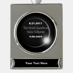 2024 & 2017 doppelt datierte Sonnenfinsternis Banner-Ornament Silber