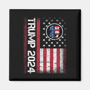 2024 45 47 Stand mit amerikanischen Fahnen Frauen Magnet