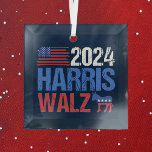 2024 Harris Walz Demokrat Donkey Blue Christmas Ornament Aus Glas<br><div class="desc">2024 Harris Walz Glas Weihnachtsschmuck in blau mit der amerikanischen Flagge und demokratischen Esel in rot,  weiß und blau. Stimmen Sie für Kamala Harris und Tim Walz für den Präsidenten und Vizepräsidenten als Kandidaten für das demokratische Party. Cooles,  patriotisches Design.</div>