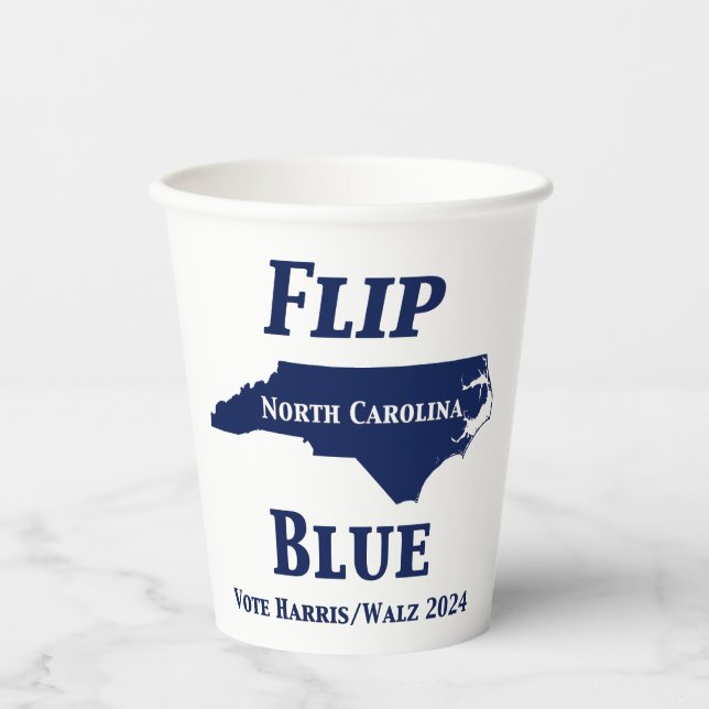 2024 North Carolina Blue gedreht Pappbecher (Vorderseite)