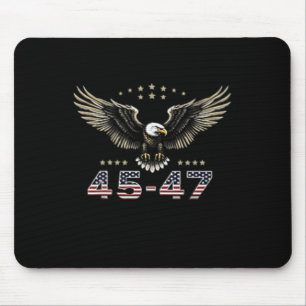 2024: Trump gewinnt an der Front der Fahne "Back W Mousepad