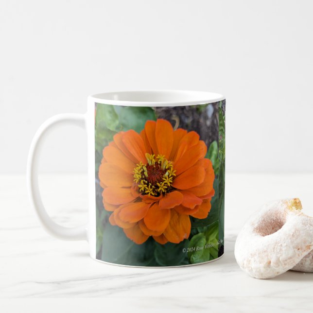 2024 Zinnia Mug by RoseWrites (Avec donut)