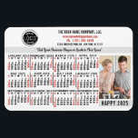 2025 Kalender Benutzerfreundliches Foto für Firmen Magnet<br><div class="desc">Diese beruflich aussehenden 2025 Kalender-Magnete eignen sich perfekt für Ihr Firmenbüro-Branding und Ihr Marketing. Sie haben mutige Zahlen in schwarz und rot auf weiß. Darüber hinaus markieren Sie Ihr Unternehmen mit Ihrem Firmenlogo, Firmennamen, Website, Telefon, Adresse und einem Slogan. Fügen Sie rechts neben dem Kalender ein vertikales Foto hinzu. Sie...</div>