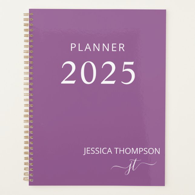 2025 Modernes, Lila Girly Dusty Monogram Name Planer (Vorderseite)