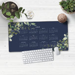 2025 Navy Blue Greenery Calendar Schreibtischunterlage<br><div class="desc">🌟 Dies ist für 2025 🌟 2025 Navy Blue Greenery Calendar Desk Mat Mouse Pad. Diese Version ist in schicken Marineblau,  aber die Farben können leicht angepasst werden! Bitte kontaktieren Sie uns unter cedarandstring@gmail.com ,  wenn Sie Hilfe beim Design oder den passenden Produkten benötigen.</div>