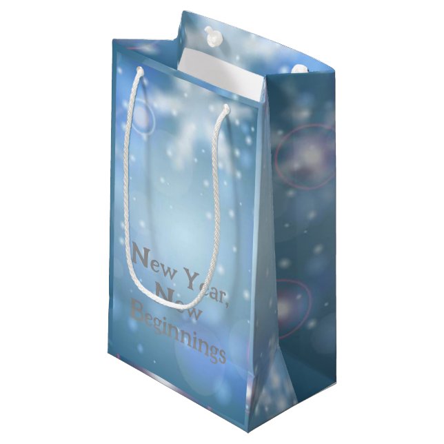 2025: Neubeginn, Kleine Geschenktüte (Vorderseite Schrägansicht)