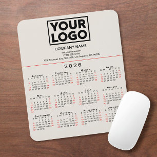 2026 Calendar Business-Logo und Text auf Beige Mousepad