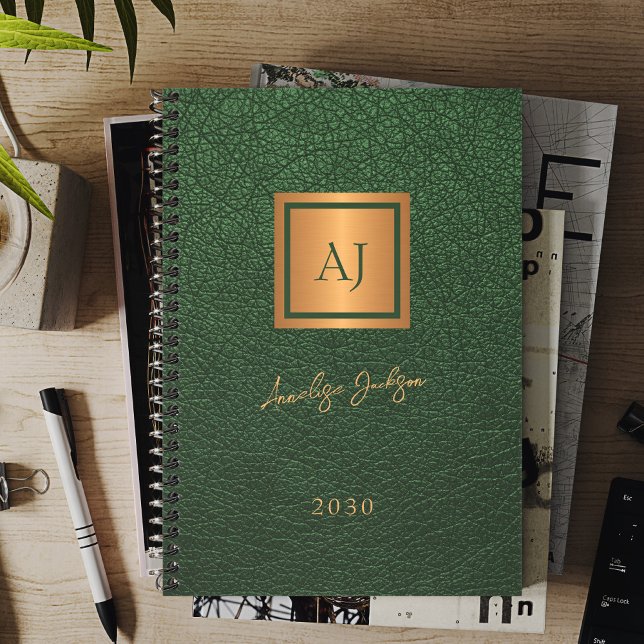 2026 Grüner goldener monogrammierter Schriftname e Planer (Von Creator hochgeladen)