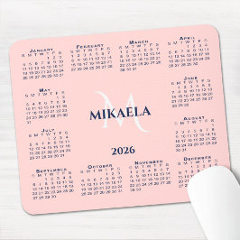 2026 Kalender Chic Monogramm Name auf Korallenrosa Mousepad
