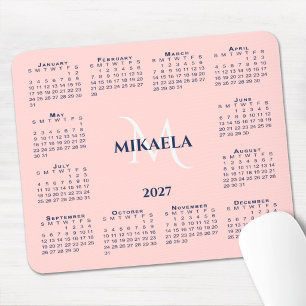 2027 Kalender Chic Monogramm Name Korallenrosa Mousepad
