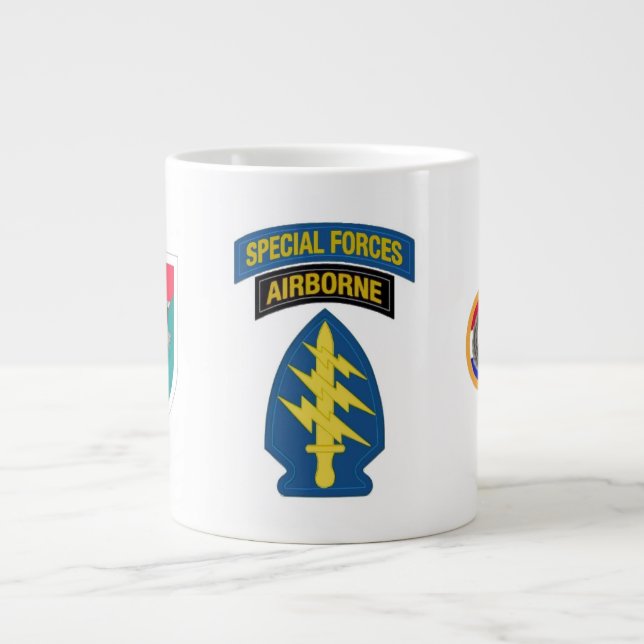 20. SPEZIELLE KRAFT-GRUPPEN-TUNNEL-BOHRWAGENTasse Jumbo-Tasse (Vorderseite)