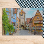 20x30 Rothenburg der Tauber Mittelalterliche Stadt<br><div class="desc">Mit diesem exquisiten Puzzle mit Rothenburg ob der Tauber taucht man in eine Märchenwelt ein. Das malerische mittelalterliche Städtchen ist bekannt für seine bezaubernden Fachwerkhäuser, engen Pflasterstraßen und die romantische Atmosphäre, die alle in diesem morgens aufgenommenen Foto in atemberaubendem Detail eingefangen wurden. Stellen Sie sich vor, Sie wandern durch das...</div>