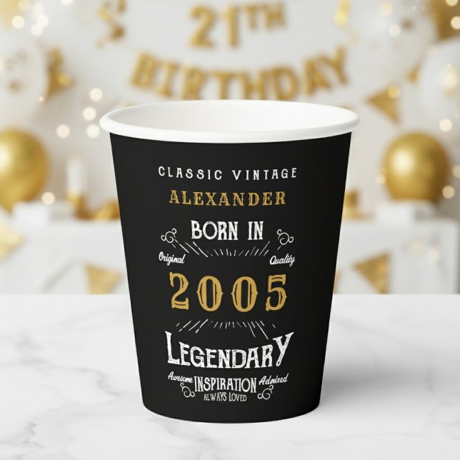 21. Geburtstag 2005 Legendär Retro Pappbecher (2005 black paper cup with a white and gold background.)