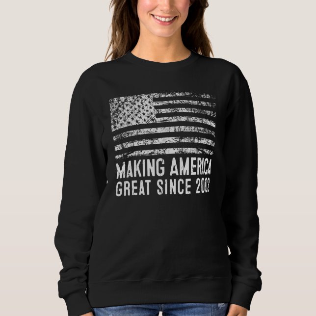 21. Geburtstag - Amerika wird seit 2002 großartig Sweatshirt (Vorderseite)