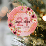 21. Geburtstag pinkfarbene Florale Gold geometrisc Keramik Ornament<br><div class="desc">Ein trendiger Schmuck für einen 21. Geburtstag, als Gabe, Geschenk oder Sake. Mit einem Imitat goldhexagon geometrisch geformten Rahmen. Die Blume sind in Rosa, Creme und Korallen mit Aquarellfarben dekoriert. Lebende Korallen mit Polka Punkte als Hintergrund. Vorlagen für einen Namen, 21 Jahre und ein Datum. Geburtsdatum oder Geburtsdatum des Party....</div>
