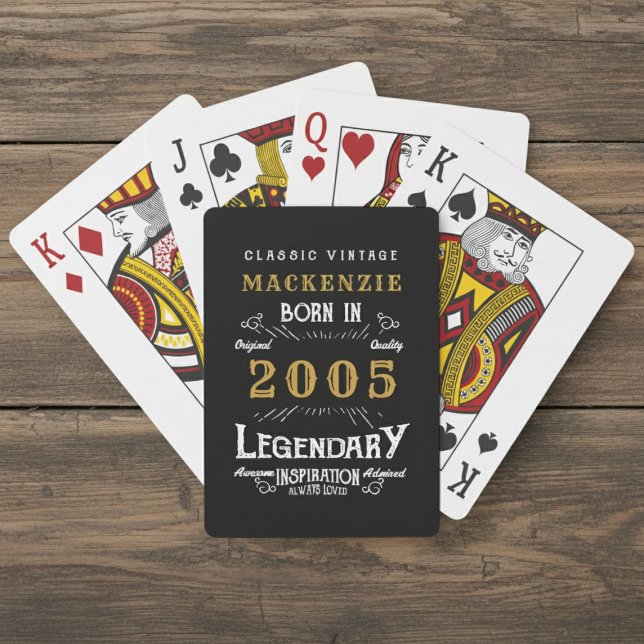 21st Birthday Born 2005 Legend Black Gold Spielkarten (Born 2005 playing cards. Wood background.)