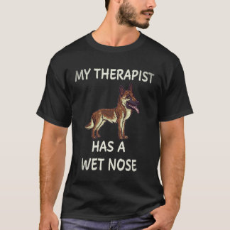 24 Mein Therapeut hat einen nassen deutschen Schäf T-Shirt