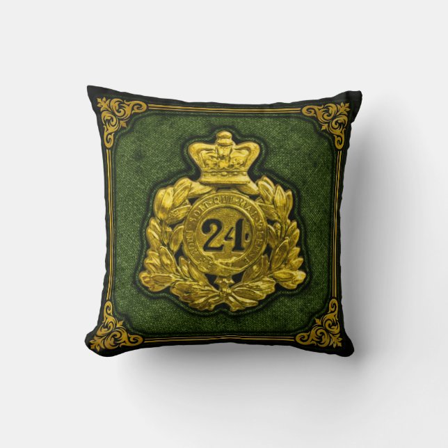 24. Regiment of Foot Shako Plate Throw Kissen (Vorderseite)