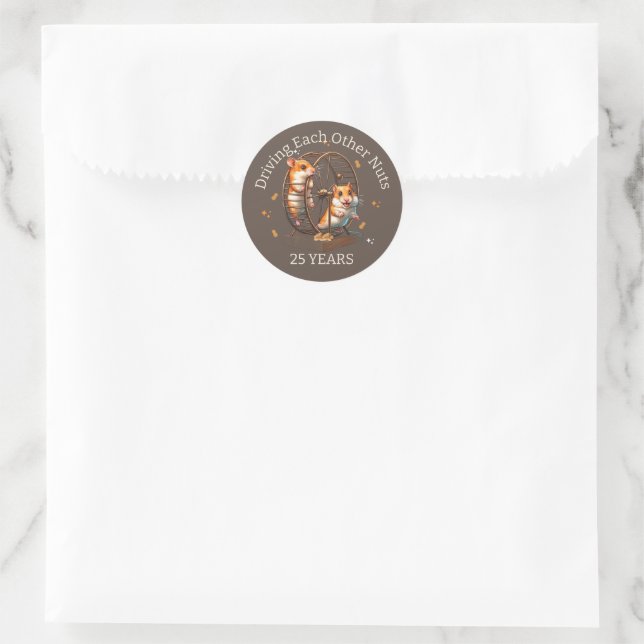 25. Jubiläum Hamster Driving einander Nüsse Runder Aufkleber (Tasche)