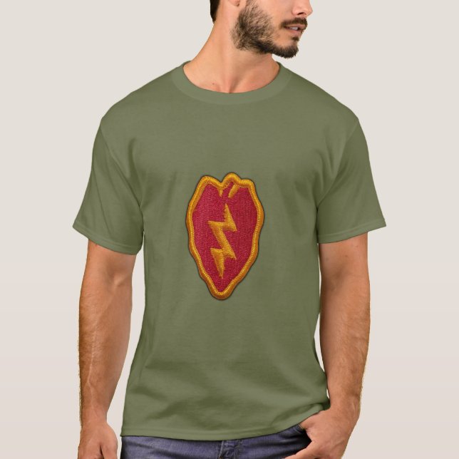 25. T-Shirt (Vorderseite)